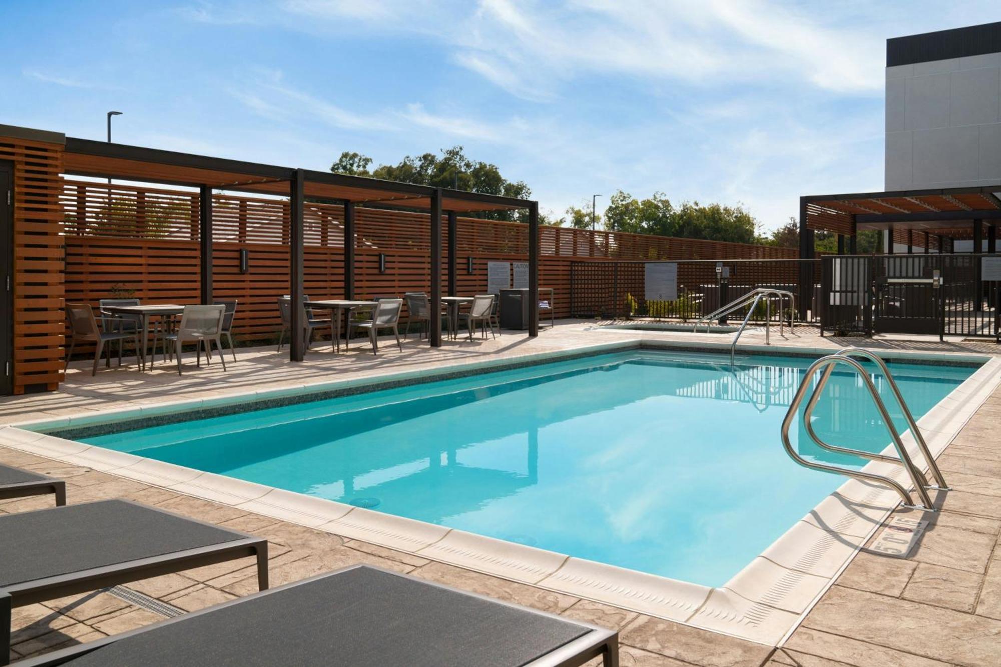 Hotel Courtyard By Marriott Fresno Clovis Exteriér fotografie